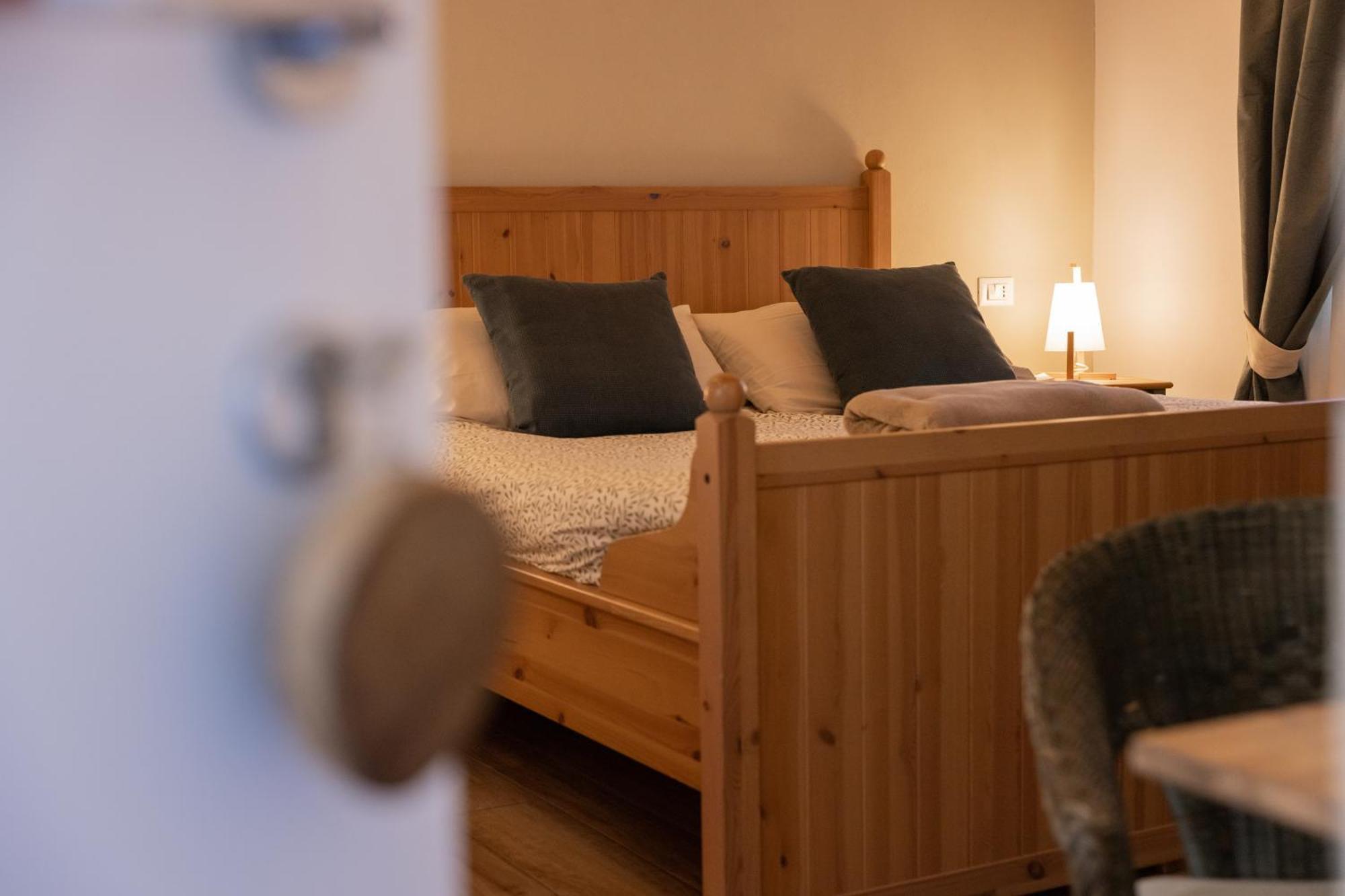 Casale Corte Cerro Il Riccio Di Ricciano Bed & Breakfast エクステリア 写真