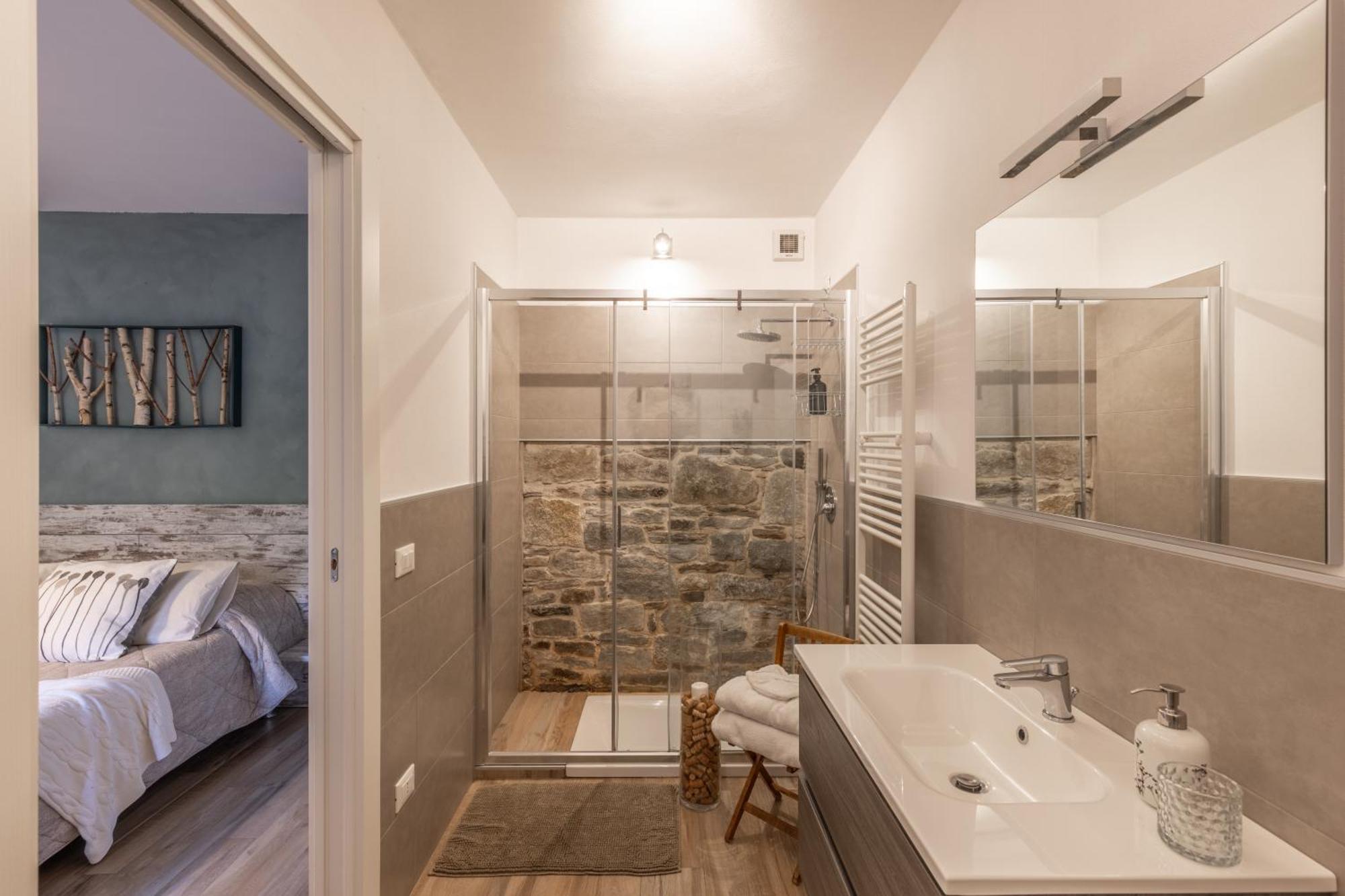Casale Corte Cerro Il Riccio Di Ricciano Bed & Breakfast エクステリア 写真